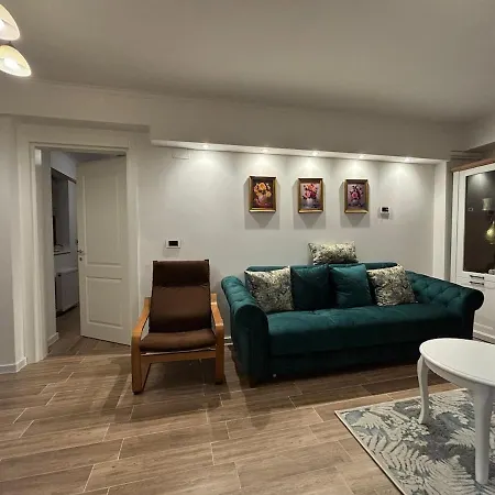 Premium Classic Style - Modern Comfort - Fantasy Park Apartment *