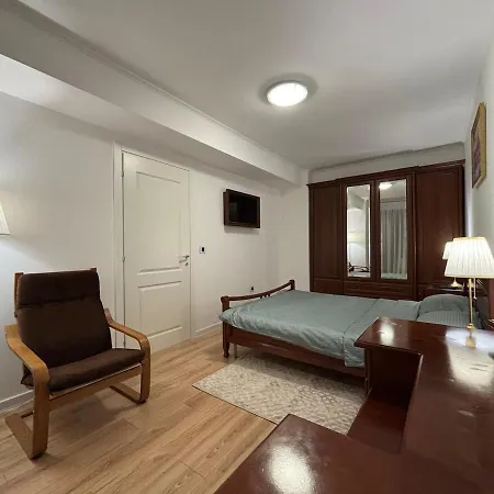 Premium Classic Style - Modern Comfort - Fantasy Park Apartment *